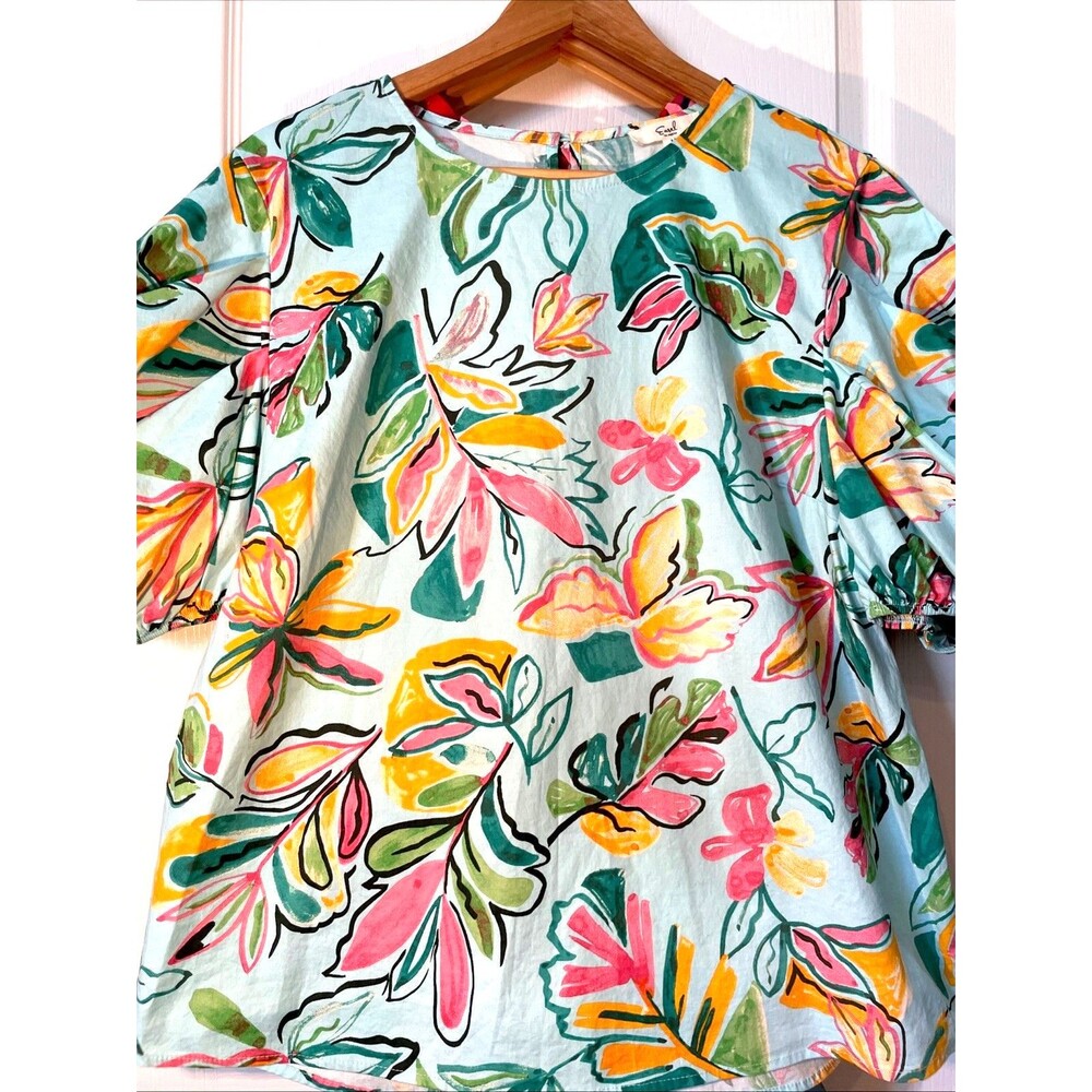EASEL Puffy Sleeved Floral BLOUSE  Medium Women’s